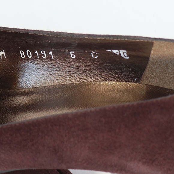 Mid-heel brown suede square toe, closed toe pumps - Picture 7 of 13